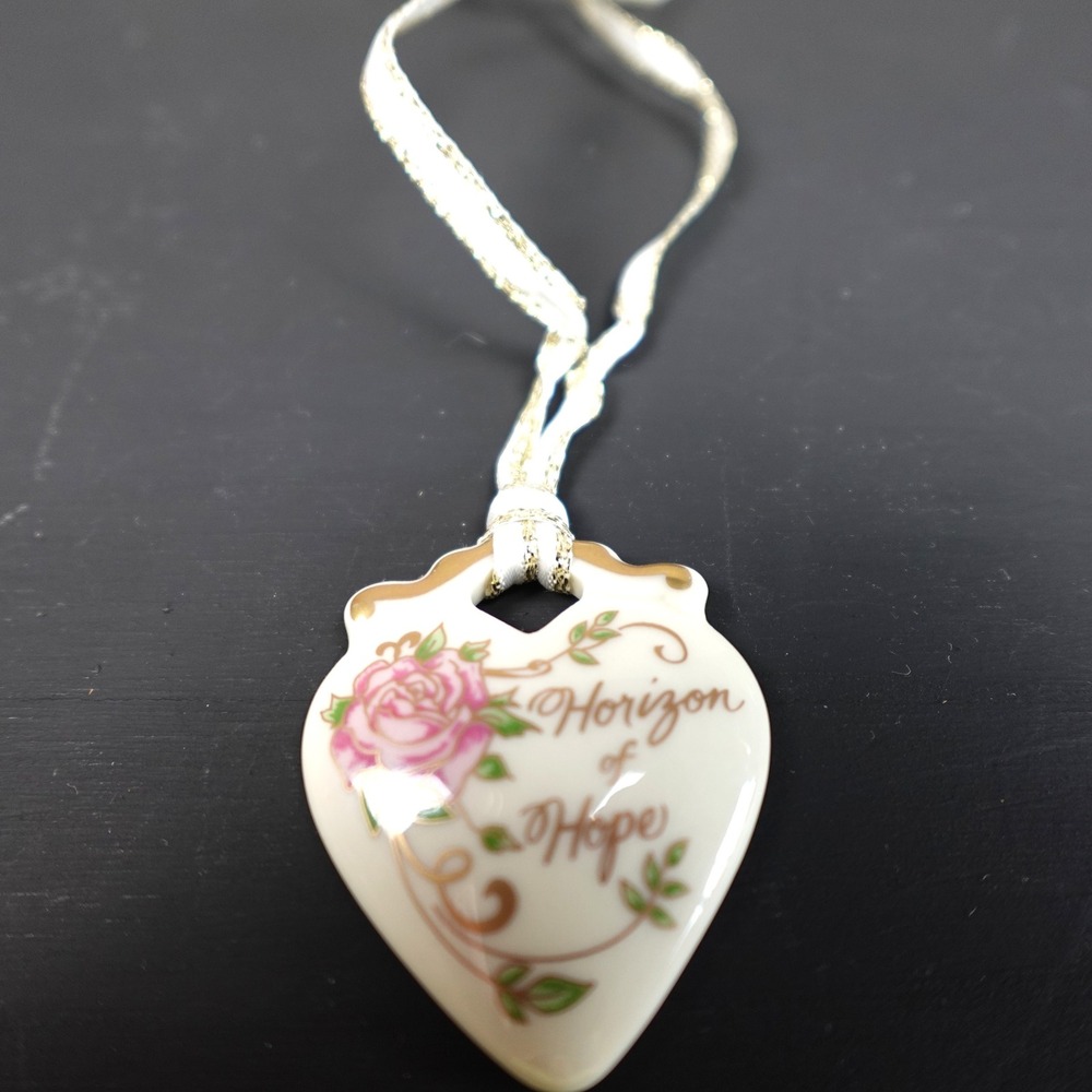 Longaberger 1999 Horizon of Hope Basket Tie-On Heart Pottery Pink Rose 36625